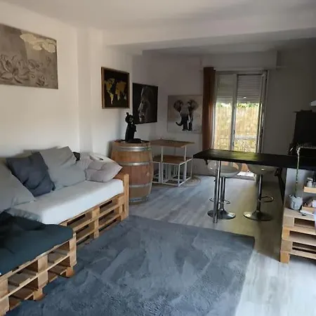 Apartment Dans Immeuble De Saint-Laurent-du-Var